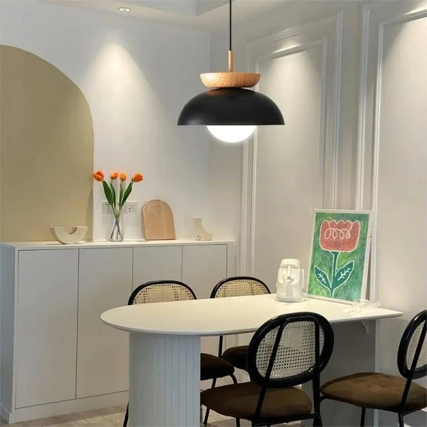 LumeWood Pendellampa – Nordisk Minimalistisk Träeffekt LED Pendellampa